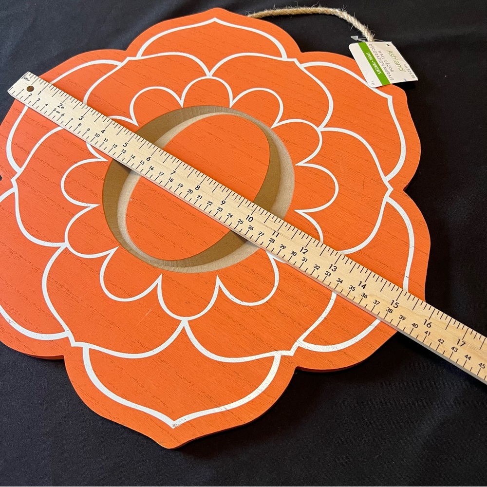 Vibrant Orange Floral Wall Art featuring the letter O - Picture 2 of 5